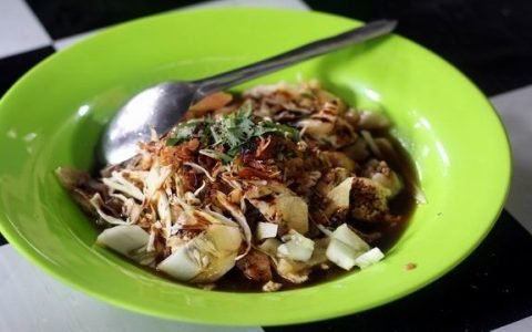 Menu Kupat Tahu Khas Purworejo