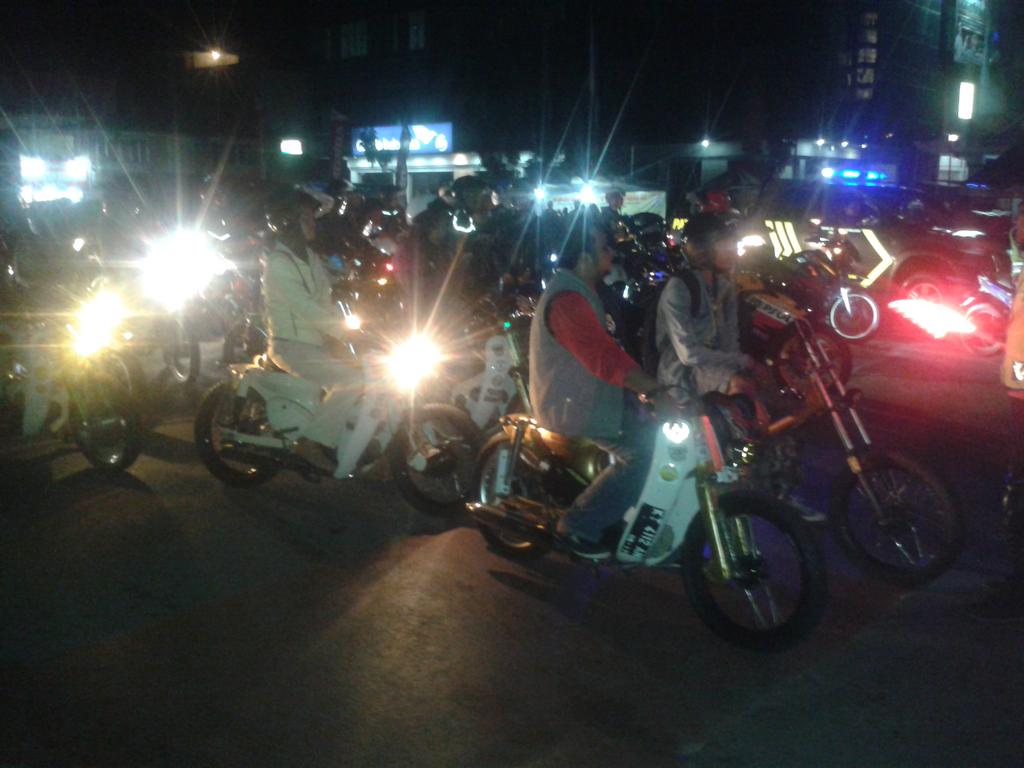 Sahur On The Road bersama Komunitas Motor (Foto: @BalikpapanTL)