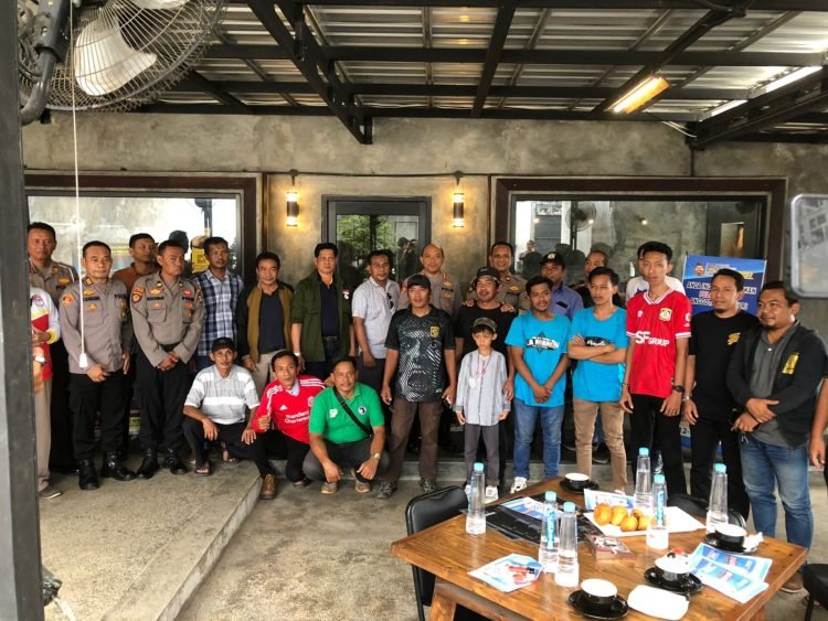 Sosialisasi Whatsapp Yanduan oleh Bid Propam Polda Kaltim (Dok. Humas Polda Kaltim)