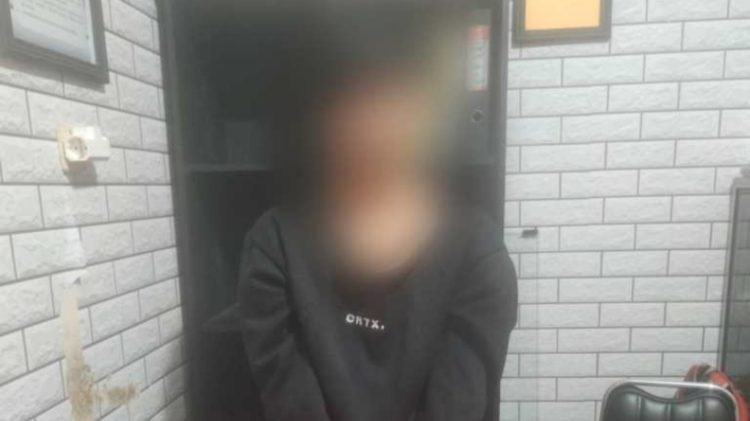 Tersangka pelaku berinisial U usia 19 tahun diamankan di Polres Paser (Dok. Humas Polda Kaltim)