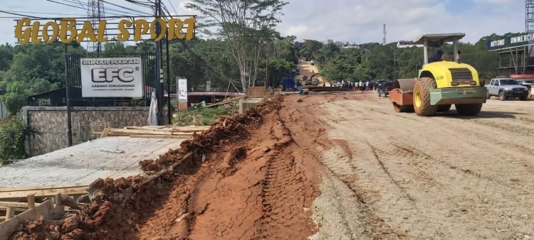 Proyek Das Ampal di depan Global Sport, Jl MT Haryono. (Doc. Istimewa)