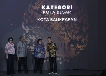 Penyerahan Piala Adipura Kencana Oleh Menteri Lingkungan Hidup dan Kehutanan (LHK) Siti Nurbaya di Jakarta, Selasa (28/2/2023) (Foto: Tangkapan Layar)
