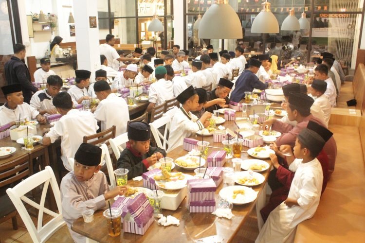 Buka Puasa Berkah bersama Santri Tahfidz binaan di seluruh wilayah di Kaltim, Kamis (23/3/2023) (doc. BMH)