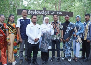 Peluncuran Ekowisata Mangrove Kampung Teluk Semanting di Berau. (YKAN)