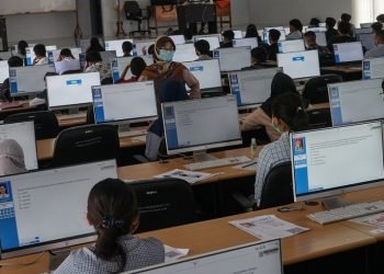 Ilustrasi, ujian tulis berbasis komputer. (Antara)