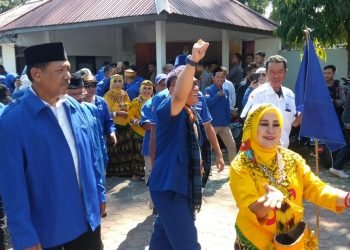 PAN Balikpapan mendaftarkan bacalegnya ke KPU. (PB/ Gopek)