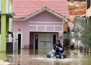 Banjir masih mengancam warga Griya Permata Asri. (PB/ Taufik)