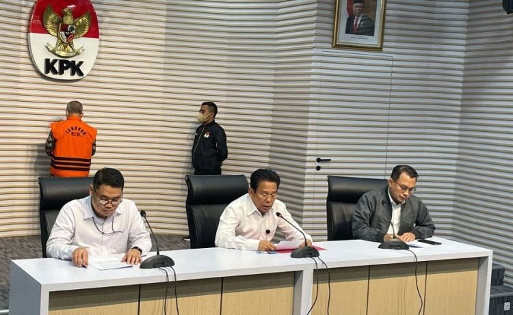 KPK menetapkan eks mentan Syahrul dan dua anak buahnya tersangka dugaan kasus korupsi. (RRI)