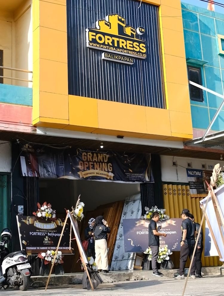 Grand Opening cabang baru FORTRESS di Jalan MT Haryono No 7C Batu Ampar, Balikpapan Utara. (FOTO: Nieno/PB)