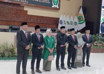 Pelantikan Encik Wardani dan Ari Wibowo. (PB)