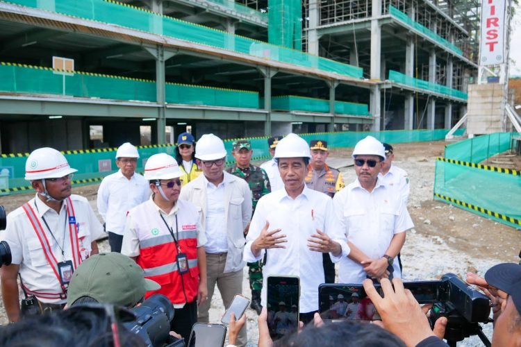 Keterangan Presiden Jokowi di hadapan awak media, Kamis (21/12/2023). Foto: Muhammad/PB