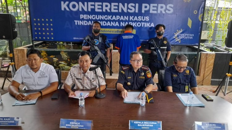 Konferensi pers pengungkapan kasus tindak pidana narkotika. (FOTO: Muhammad/PortalBalikpapan)