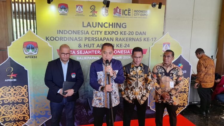 Peluncuran ICE ke-20 Menyongsong Rakernas XVII di Balikpapan oleh APEKSI. (FOTO: MHD/PortalBalikpapan)
