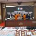 Press Conference penangkapan 3 bandar sabu jaringan Internasional oleh aparat Polda Kaltim, Senin (1/4/2024). (FOTO: MHD/PORTALBALIKPAPAN)