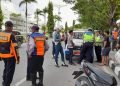 Razia Dishub bersama POM AD, POM AU, POM AL, Satpol PO dan Satlantas Polresta Balikpapan menindak kendaraan parkir tidak pada tempatnya. (FOTO: Mhd/PortalBalikpapan)