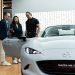 Ade Rai memilih Mazda MX-5 RF untuk mendukung aktivitas hariannya. Mazda MX-5 RF memiliki spesifikasi menarik, mulai dari mesin dengan akselerasi cepat dan responsif, interior berkualitas tinggi, hingga eksterior mewah dan modern. (doc. Mazda)