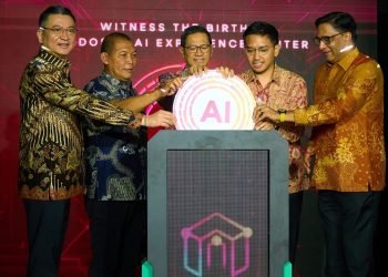 Indosat Ooredoo Hutchison melanjutkan komitmennya dalam mewujudkan tujuan besar memberdayakan Indonesia dengan meluncurkan AI Experience Center pertama Indonesia yang bertempat di Solo Technopark, Solo, Jawa Tengah. (doc. PR IOH)