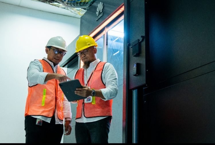 Indosat Ooredoo Hutchison bekerja sama dengan penyedia solusi ICT global, Huawei, telah menyelesaikan konsolidasi jaringan inti besar. (doc. IOH)