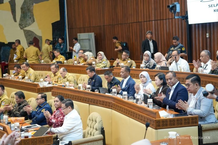 Rapat Kerja dan Rapat Dengar Pendapat Komisi II DPR RI, di Kompleks Parlemen, Jakarta, Senin. (doc. Humas Otorita IKN)