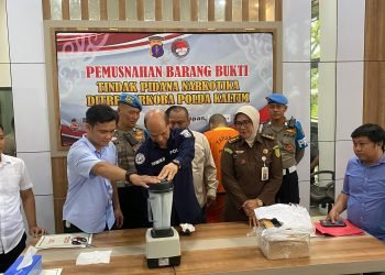 Pemusnahan 1 Kilogram Ganja dan Sabu Ribuan Gram oleh Polda Kaltim. (doc. MHD/PB)