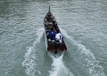 Mesin tempel 4 tak suzuki. (doc. Sis)