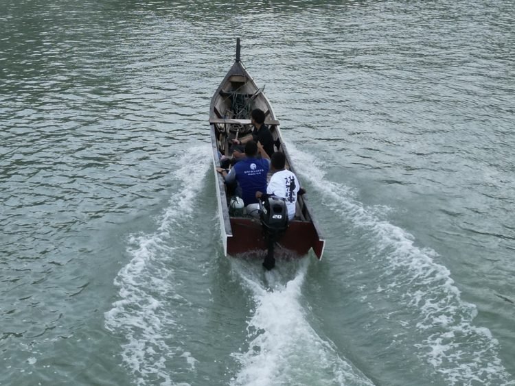 Mesin tempel 4 tak suzuki. (doc. Sis)