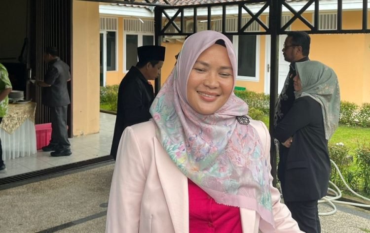 Wakil Ketua DPRD Kalimantan Timur, Yenni.