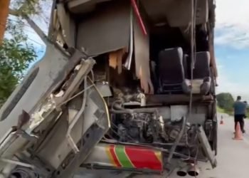 Kondisi bus kecelakaan di Kariangau. (dok. PB)