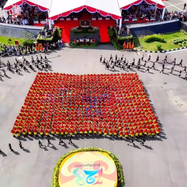 Upacara HUT Balikpapan ke-128 di Dome BSCC Balikpapan. (Dok. Tangkapan Layar Instagram @hbifb_)