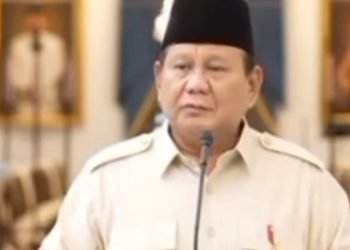 Tangkapan layar Presiden Prabowo mengumumkan bonus hari raya untuk pengemudi dan kurir online. (Dok. Youtube Sekretariat Presiden)