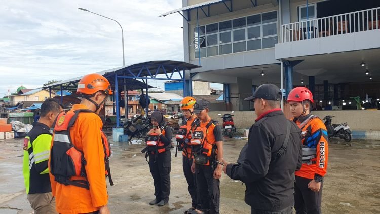 Basarnas Balikpapan Kerahkan Tim Cari Nelayan Hilang di Perairan Teritip. (Dok. MHD/PB)