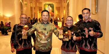 Gubernur Rudy Mas'ud Raih Penghargaan Top Pembina BUMD 2025. (Dok. Pemprov Kaltim)