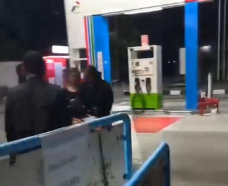 Tangkapan layar SPBU di Klaten tutup sementara diduga akibat Pertalite tercampur air. (Dok. Istimewa)