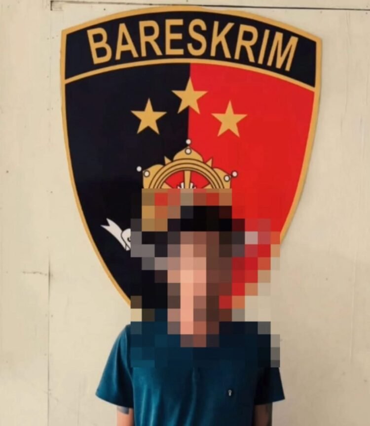 Tersangka ‘IR’ diamankan setelah menyerang korban di sebuah warung makan. (Dok. Humas Polda Kaltim)