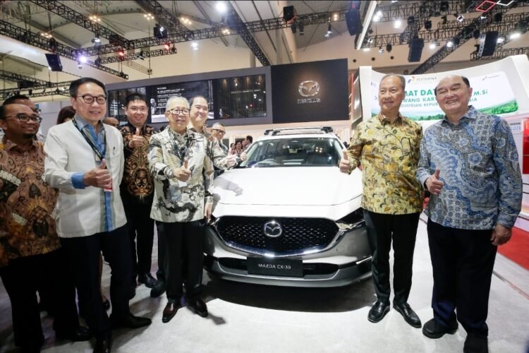Promo penjualan dan layanan purna jual Mazda jadi daya tarik utama pengunjung. (Dok. FR/MMI/PB)