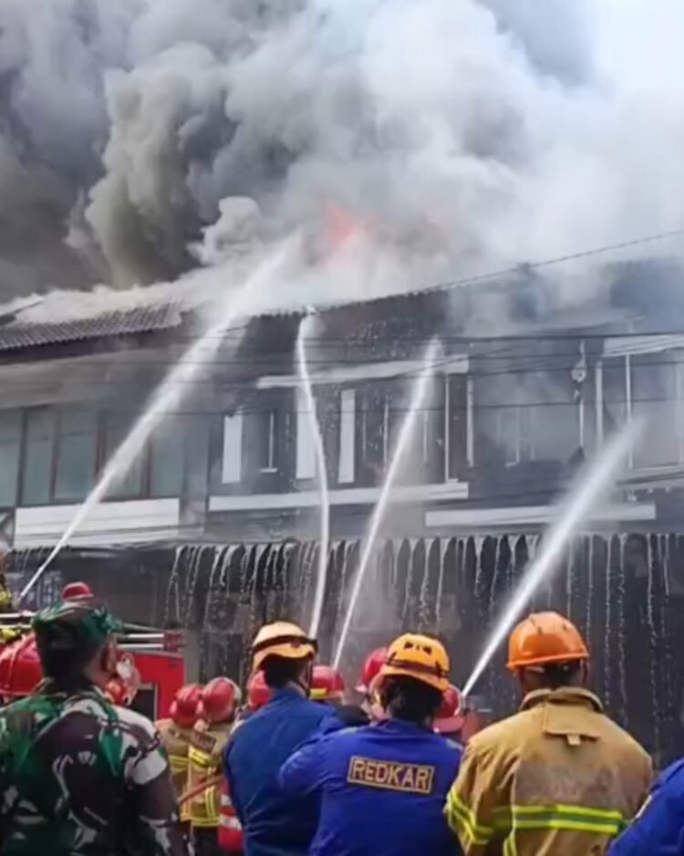 Tangkapan layar kebakaran di Balikpapan Permai. (Dok. Ist)