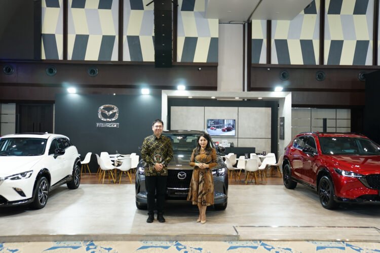 Booth Mazda di GIIAS Semarang 2025 menghadirkan pengalaman premium dengan menampilkan SUV unggulan. (Dok. IH/PortalBalikpapan)