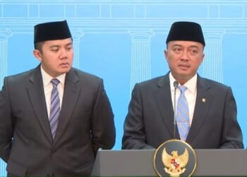 Tangkapan layar Menteri Sekretaris Prasetyo Hadi dan Seskab Mayor Tedy. (Dok. Youtube Sekretariat Presiden)