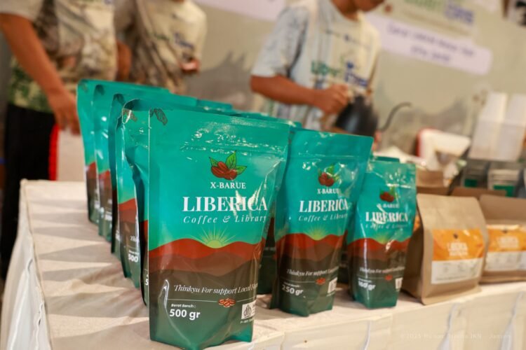 IKN raih Rekor MURI lewat festival kopi liberika pertama di Indonesia. Momen kolaborasi BI dan Otorita IKN hadirkan ruang kreatif bagi pecinta kopi Nusantara. (Dok. Humas Otorita IKN)