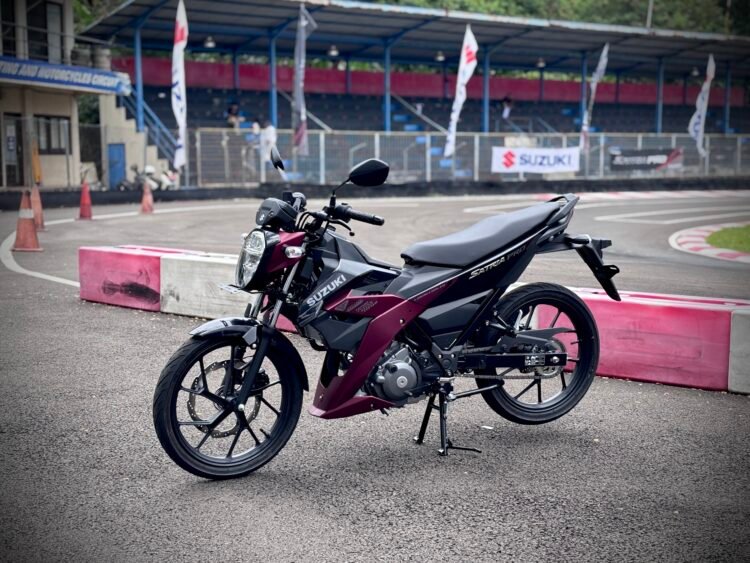 Tampilan terbaru Satria PRO diperkenalkan Suzuki dengan fitur canggih seperti ABS, Ride Connect, dan keyless ignition. (Dok. Frj/PortalBalikpapan)
