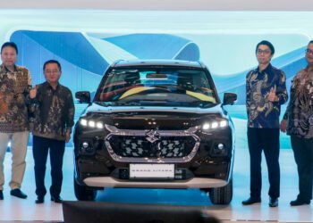 Grand Vitara terbaru tampil segar dengan warna baru Pearl Cave Black dan peningkatan fitur kenyamanan di interior. (Dok. SIS)