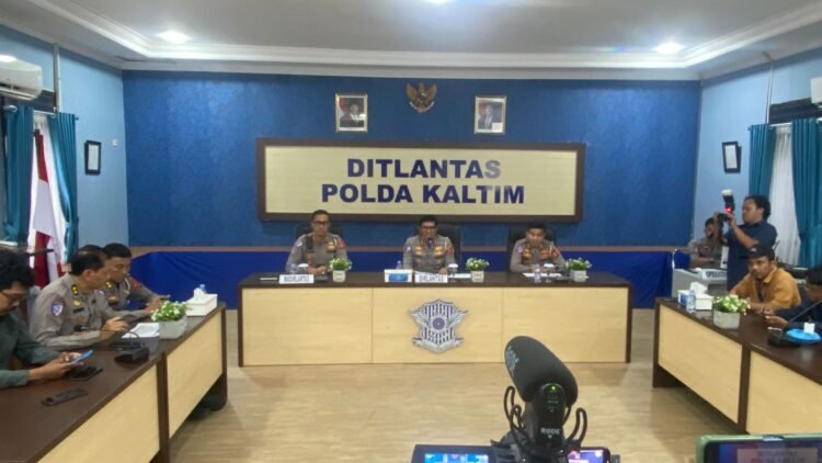 Paparan data kecelakaan lalu lintas selama 14 hari pelaksanaan Operasi Zebra Mahakam 2025 oleh Ditlantas Polda Kaltim. (Dok. Muhammad/PortalBalikpapan)