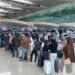Aktivitas penumpang di terminal keberangkatan Bandara SAMS Sepinggan Balikpapan seiring meningkatnya trafik udara saat Nataru. (FOTO: MHD/PortalBalikpapan)
