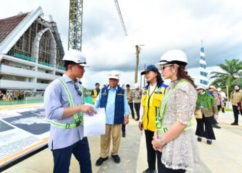 Wapres Gibran memantau progres proyek strategis di IKN. (Dok. Humas Otorita IKN)