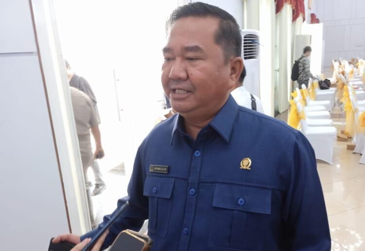 Wakil Ketua DPRD Kaltim, Ekti Imanuel, (PB)