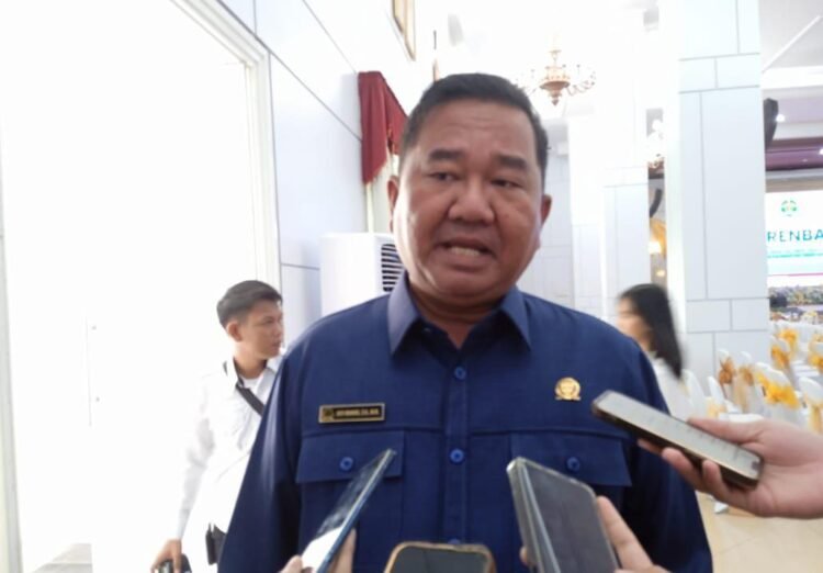 Wakil Ketua DPRD Kaltim, Ekti Imanuel, (PB)