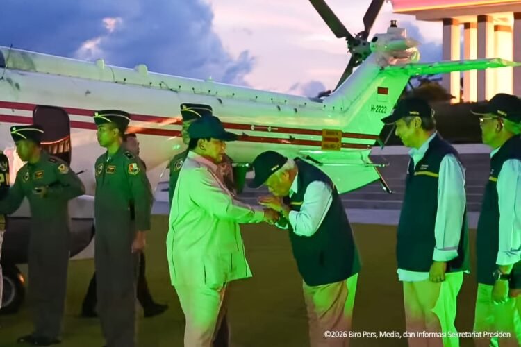 Presiden Prabowo Subianto disambut Kepala Otorita IKN Basuki Hadimuljono. (Dok. Humas Otorita IKN)