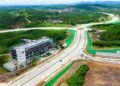 Tampak udara pembangunan Jalan 1B–1C di Kawasan Inti Pusat Pemerintahan (KIPP) IKN yang hampir rampung. (Dok. Humas Otorita IKN)