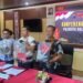 Polisi melakukan konferensi pers pengungkapan kasus pembunuhan penjaga toko di Balikpapan Utara. (Dok. Muhammad/PortalBalikpapan)