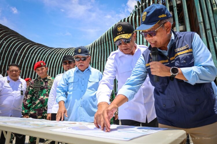 Menkopolkam RI Djamari Chaniago meninjau langsung progres pembangunan IKN di Nusantara, Selasa (3/3/2026). (Dok. PB/IKN)